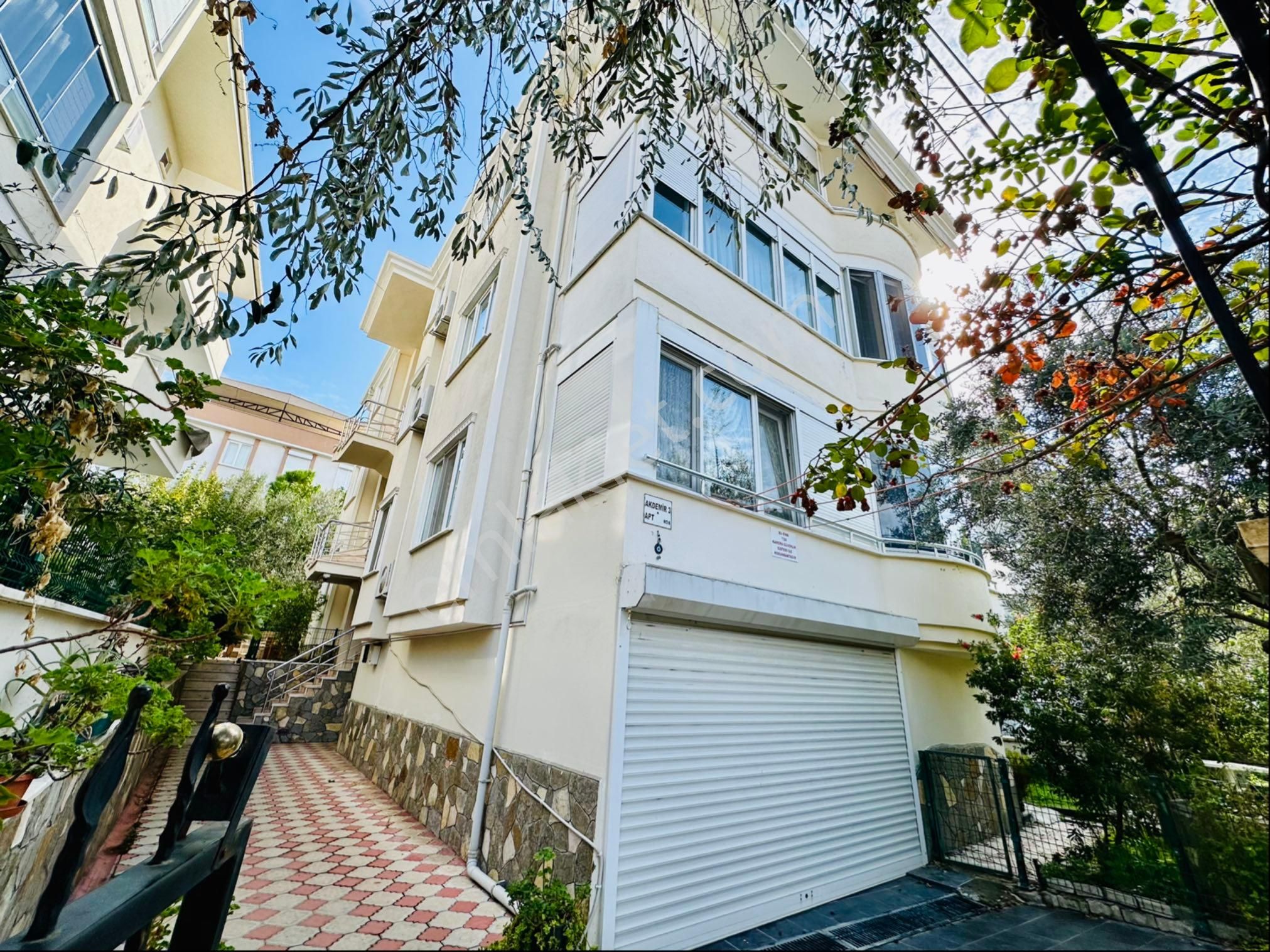Mahmut İşler'den Pazar Sokağında Orta Kat Satılık 3+1 Daire - Görsel 27