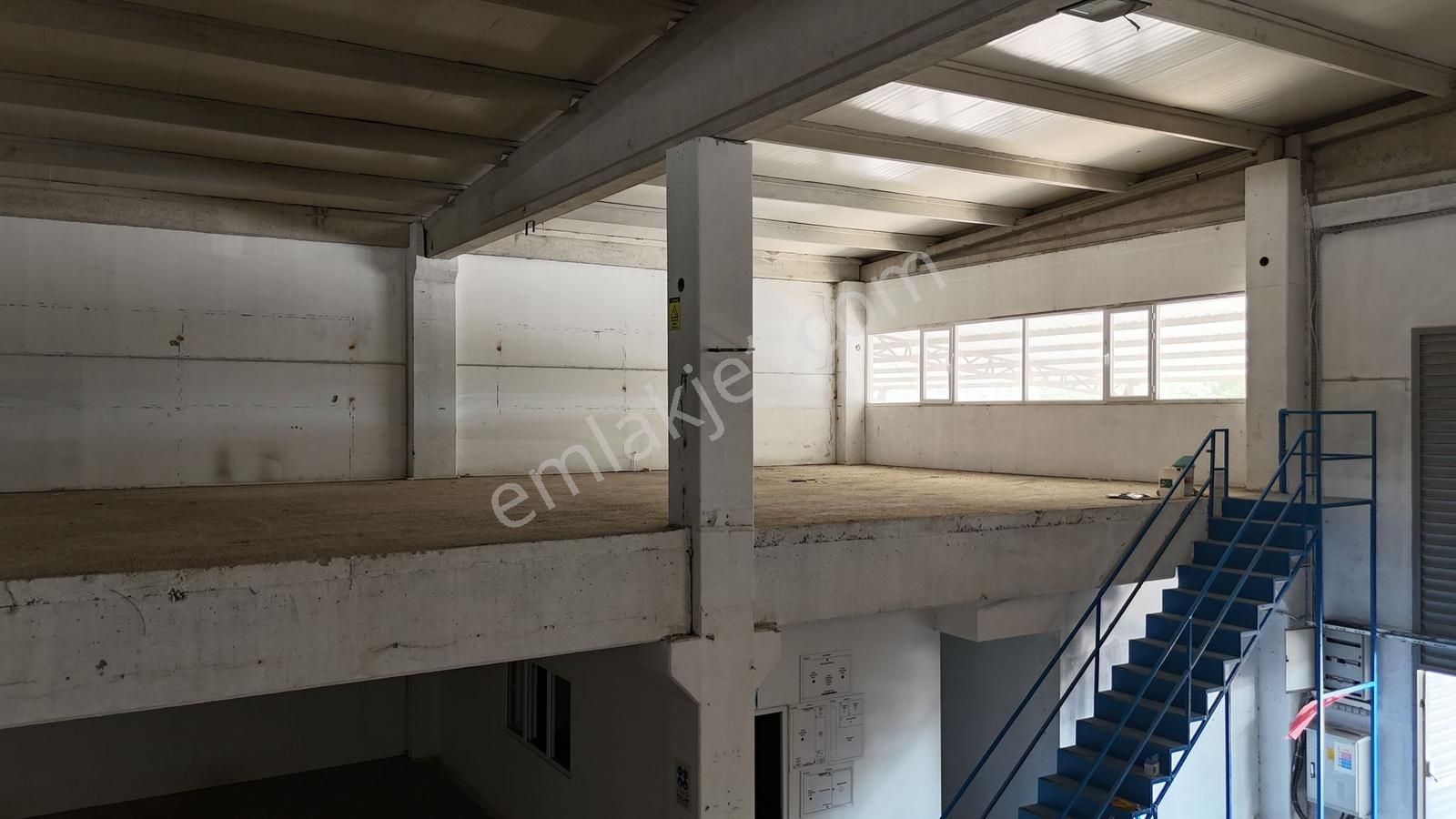 Bergama 3'üncü Sanayi Bölgesinde 1000 M2 Depo Kiralıktır - Görsel 5