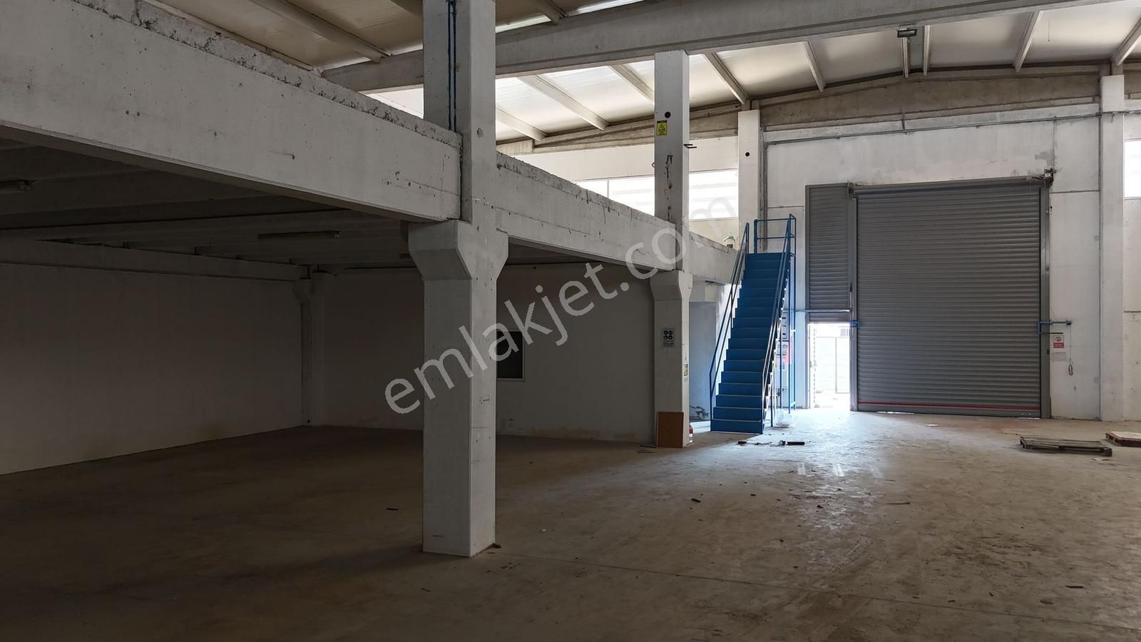 Bergama 3'üncü Sanayi Bölgesinde 1000 M2 Depo Kiralıktır - Görsel 24