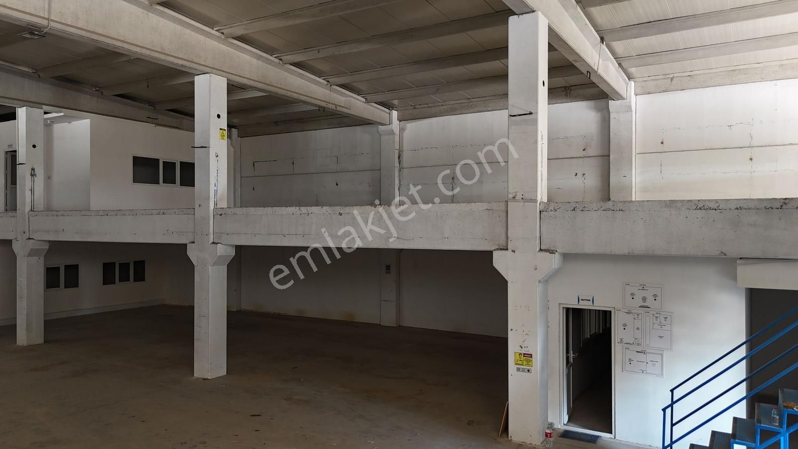 Bergama 3'üncü Sanayi Bölgesinde 1000 M2 Depo Kiralıktır - Görsel 26