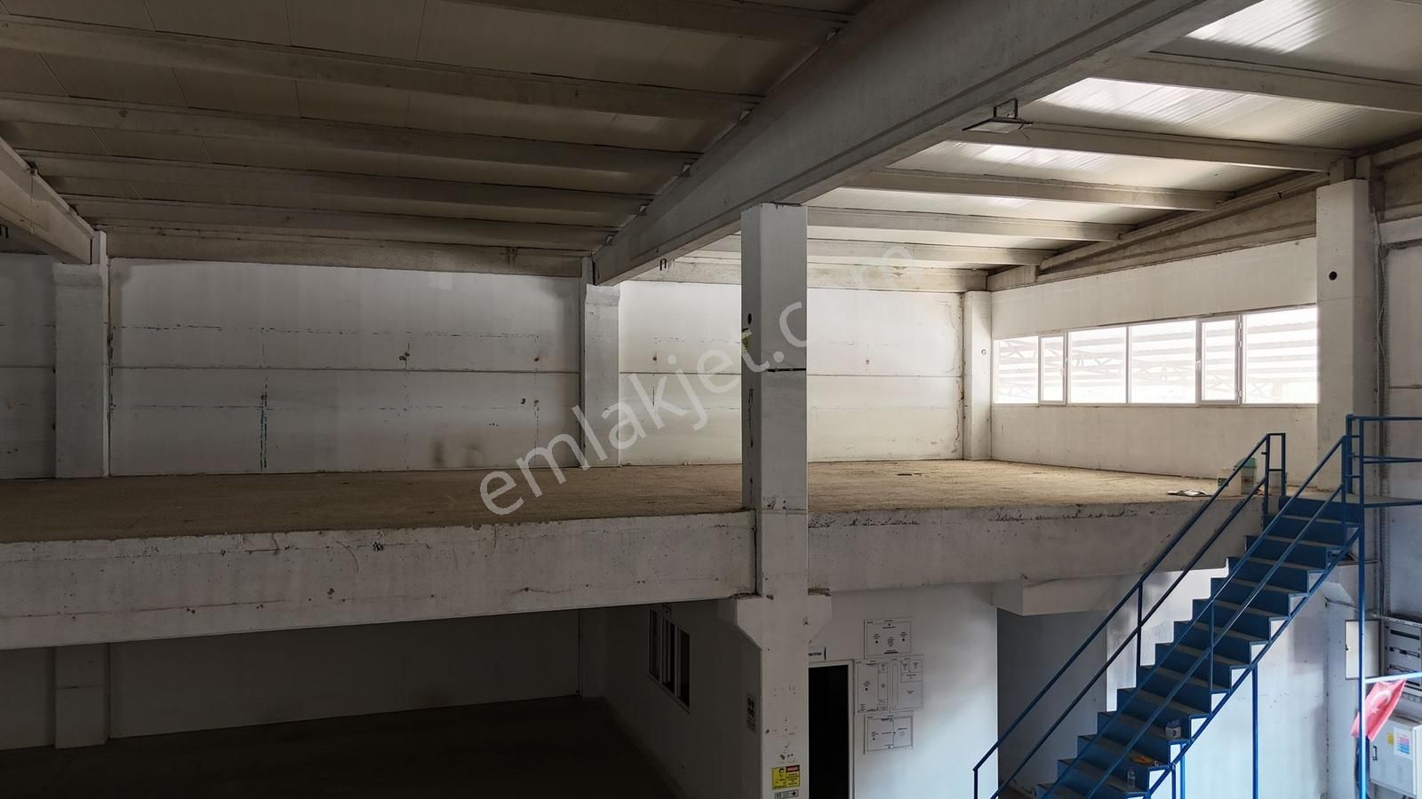 Bergama 3'üncü Sanayi Bölgesinde 1000 M2 Depo Kiralıktır - Görsel 25