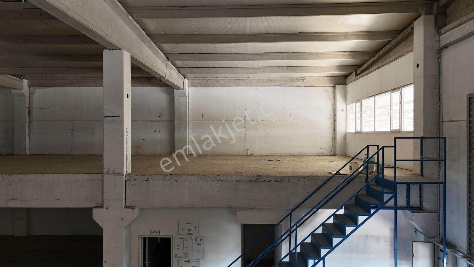 Bergama 3'üncü Sanayi Bölgesinde 1000 M2 Depo Kiralıktır - Görsel 16