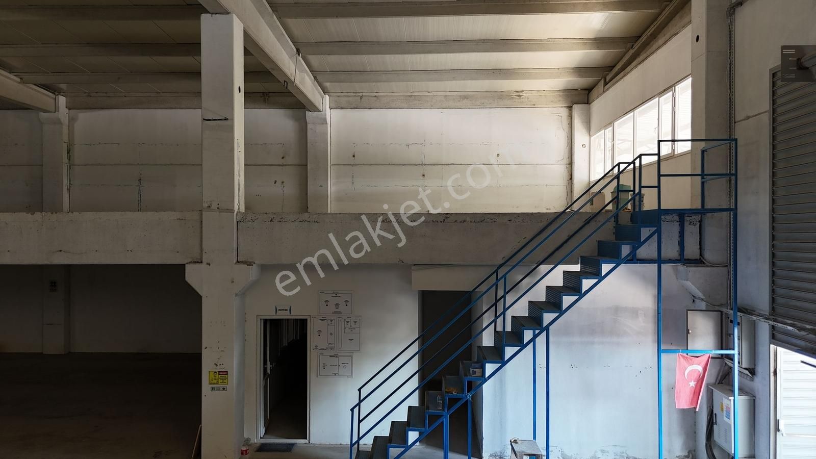 Bergama 3'üncü Sanayi Bölgesinde 1000 M2 Depo Kiralıktır - Görsel 27