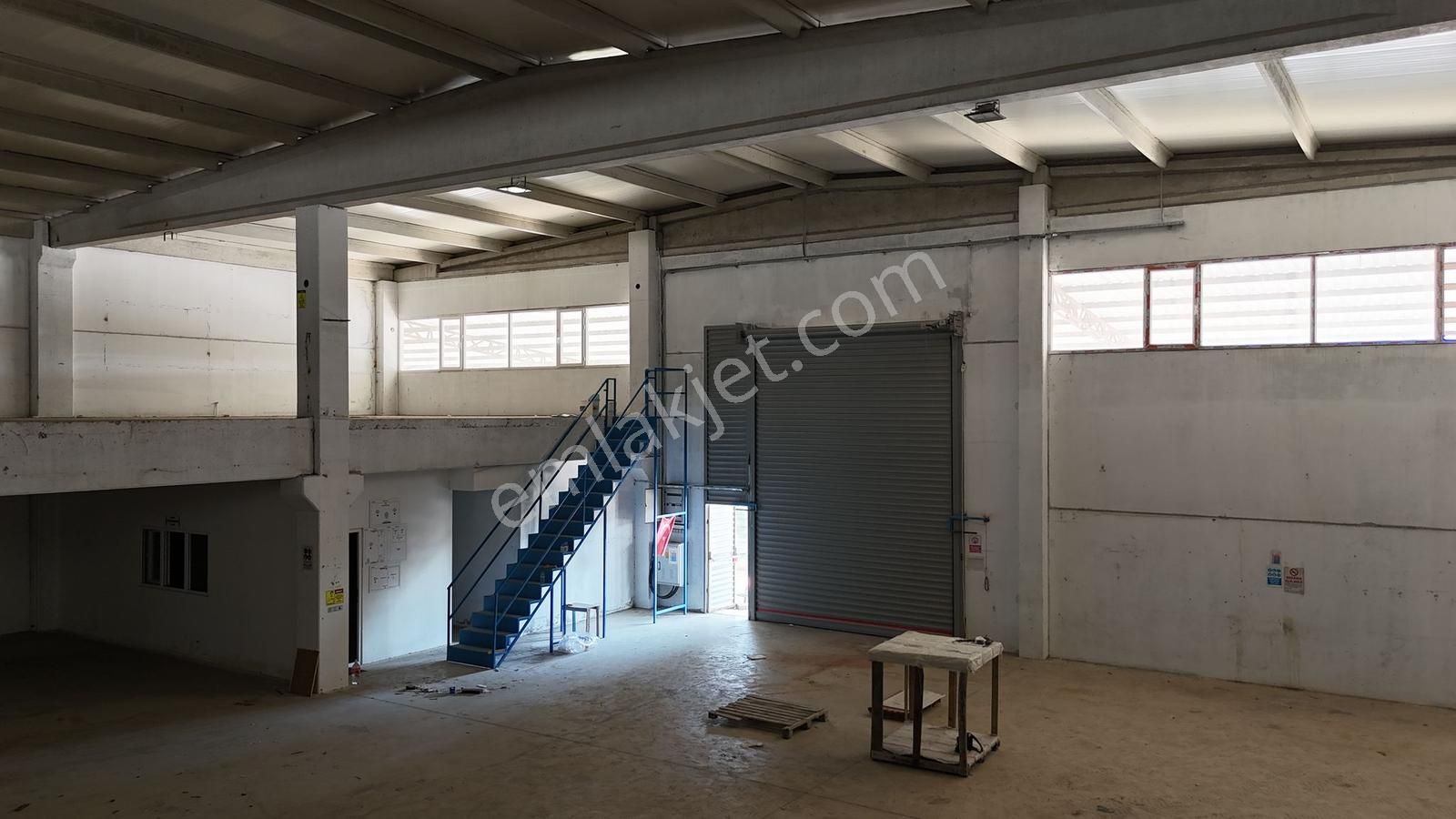 Bergama 3'üncü Sanayi Bölgesinde 1000 M2 Depo Kiralıktır - Görsel 14