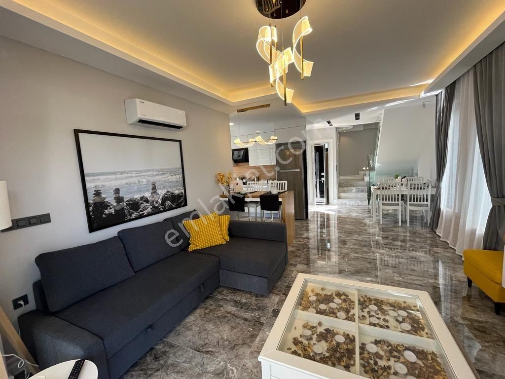Güzelçamlıda Havuzlu Sitede Tek Müstakil Bahçeli Sıfır Villa - Görsel 27