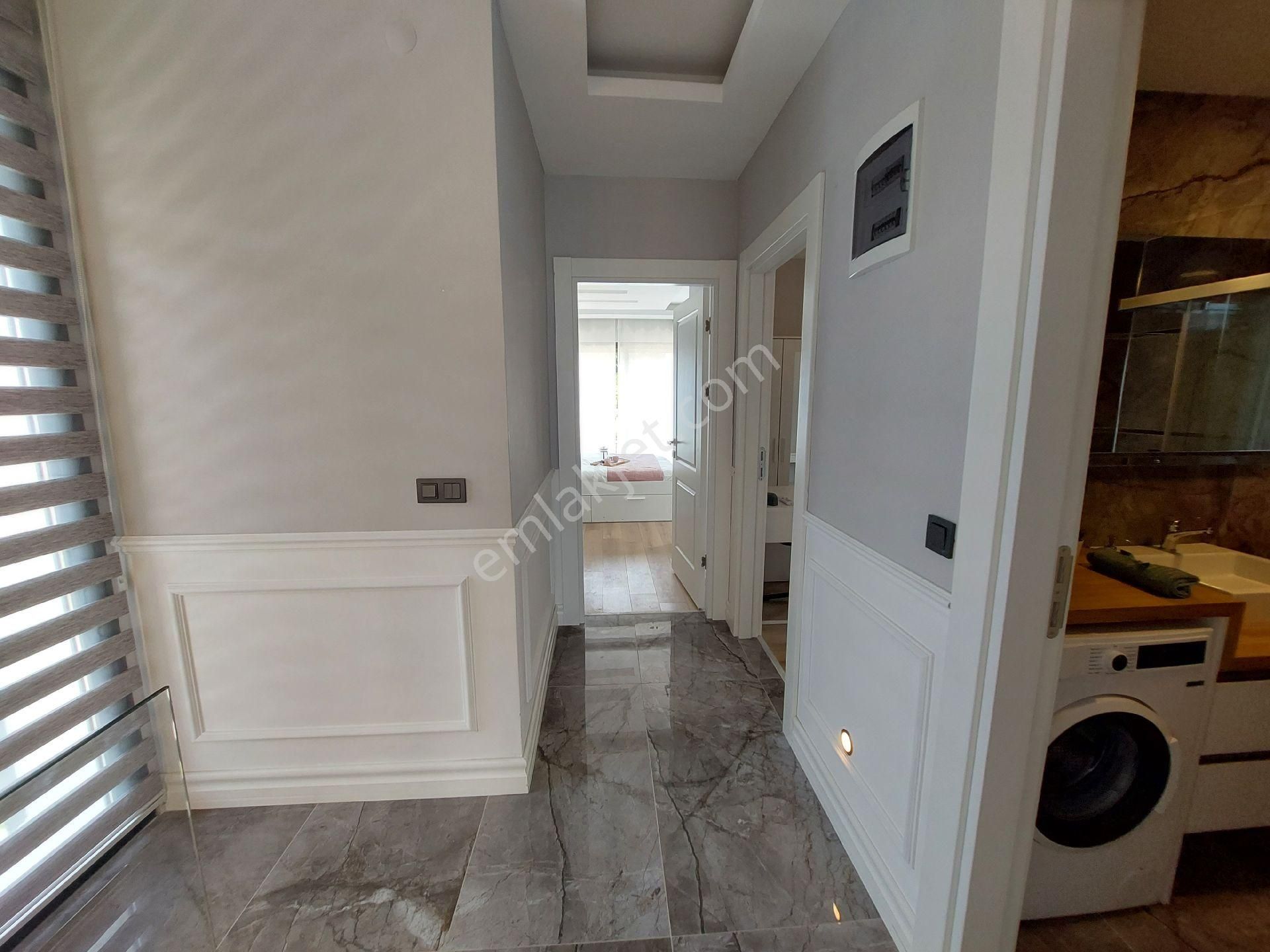 Güzelçamlıda Havuzlu Sitede Tek Müstakil Bahçeli Sıfır Villa - Görsel 20