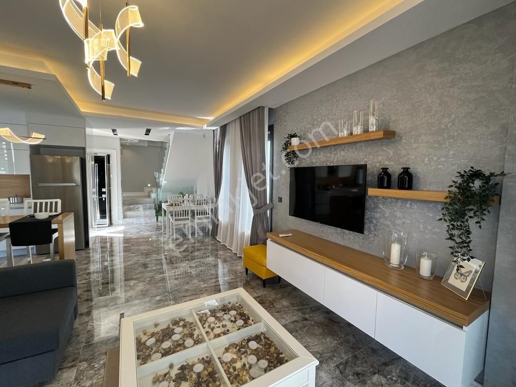 Güzelçamlıda Havuzlu Sitede Tek Müstakil Bahçeli Sıfır Villa - Görsel 28