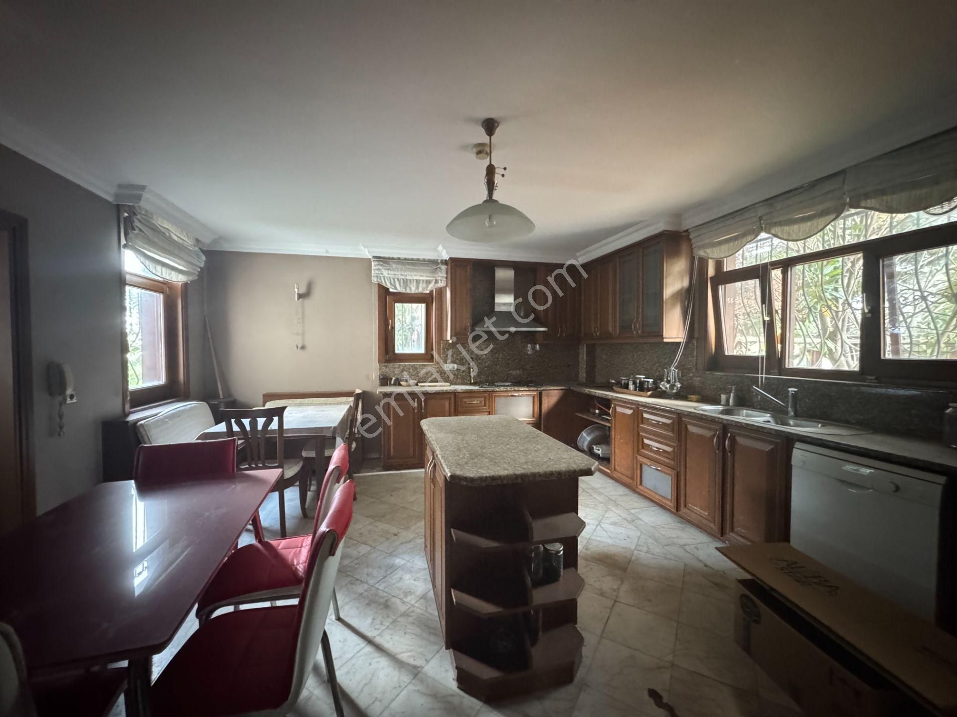 İstanbul Beykoz Paşabahçe'de Boğaz Manzaralı Satılık Müstakil Ev - Görsel 23