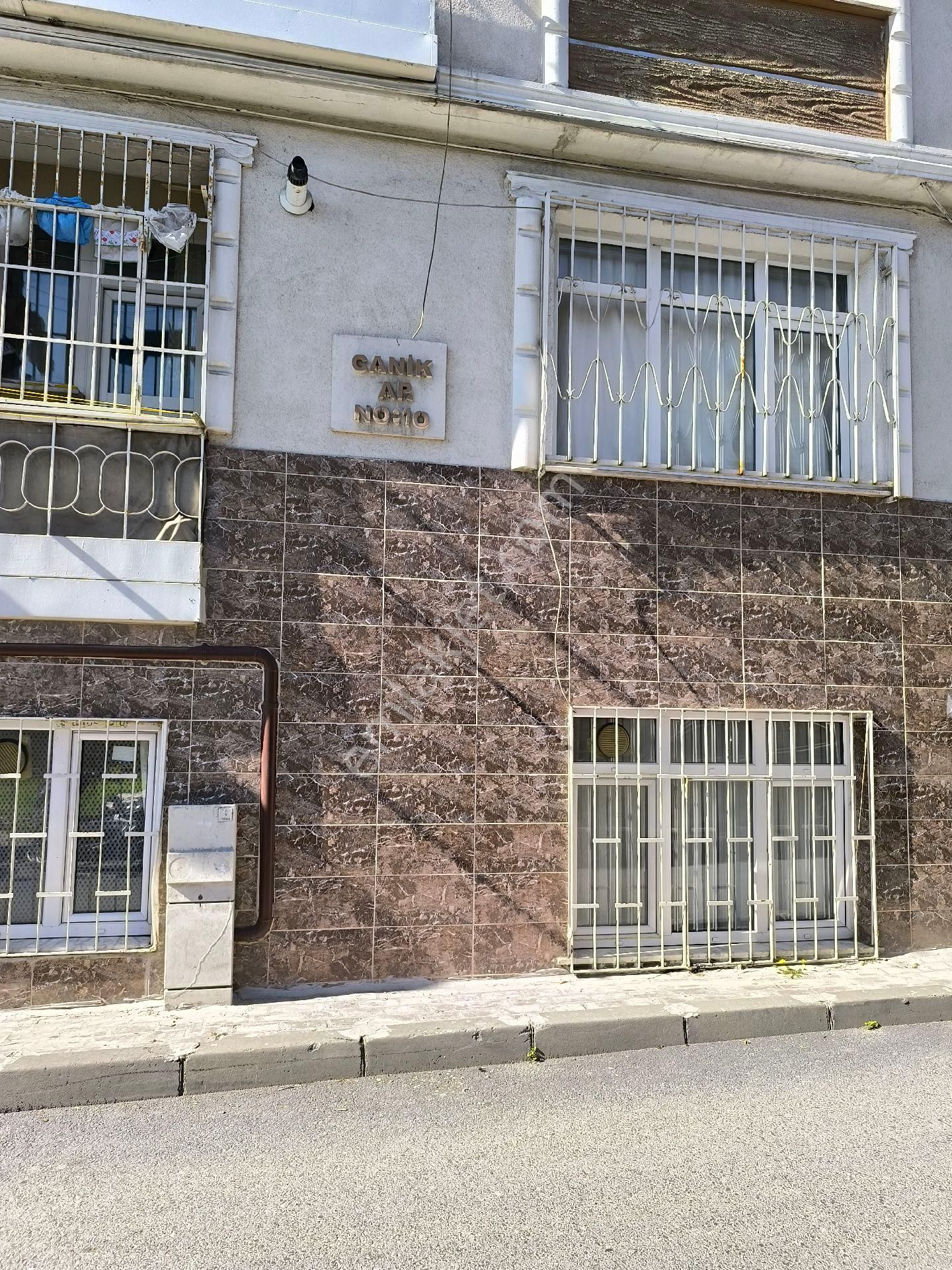 Mevlanakapıda Satılık 2+1 Yüksek Giriş Çift Cephe Daire