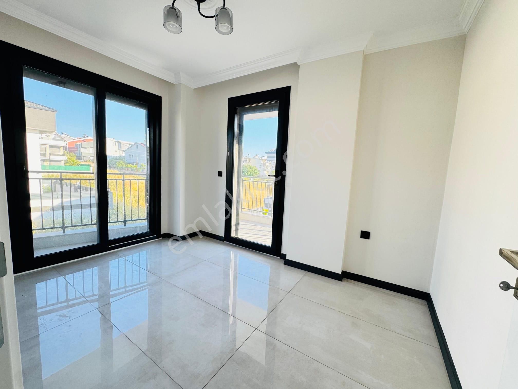 Didim Hisar Mahallesinde Havuzlu Sitede 3+1 Villa - Görsel 14