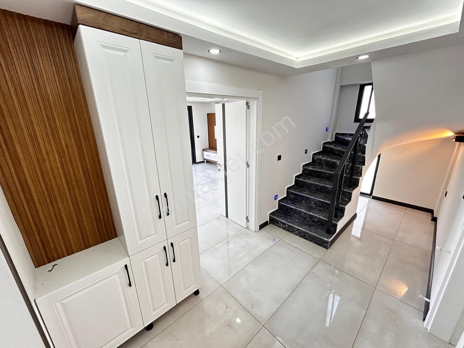 Didim Hisar Mahallesinde Havuzlu Sitede 3+1 Villa - Görsel 16