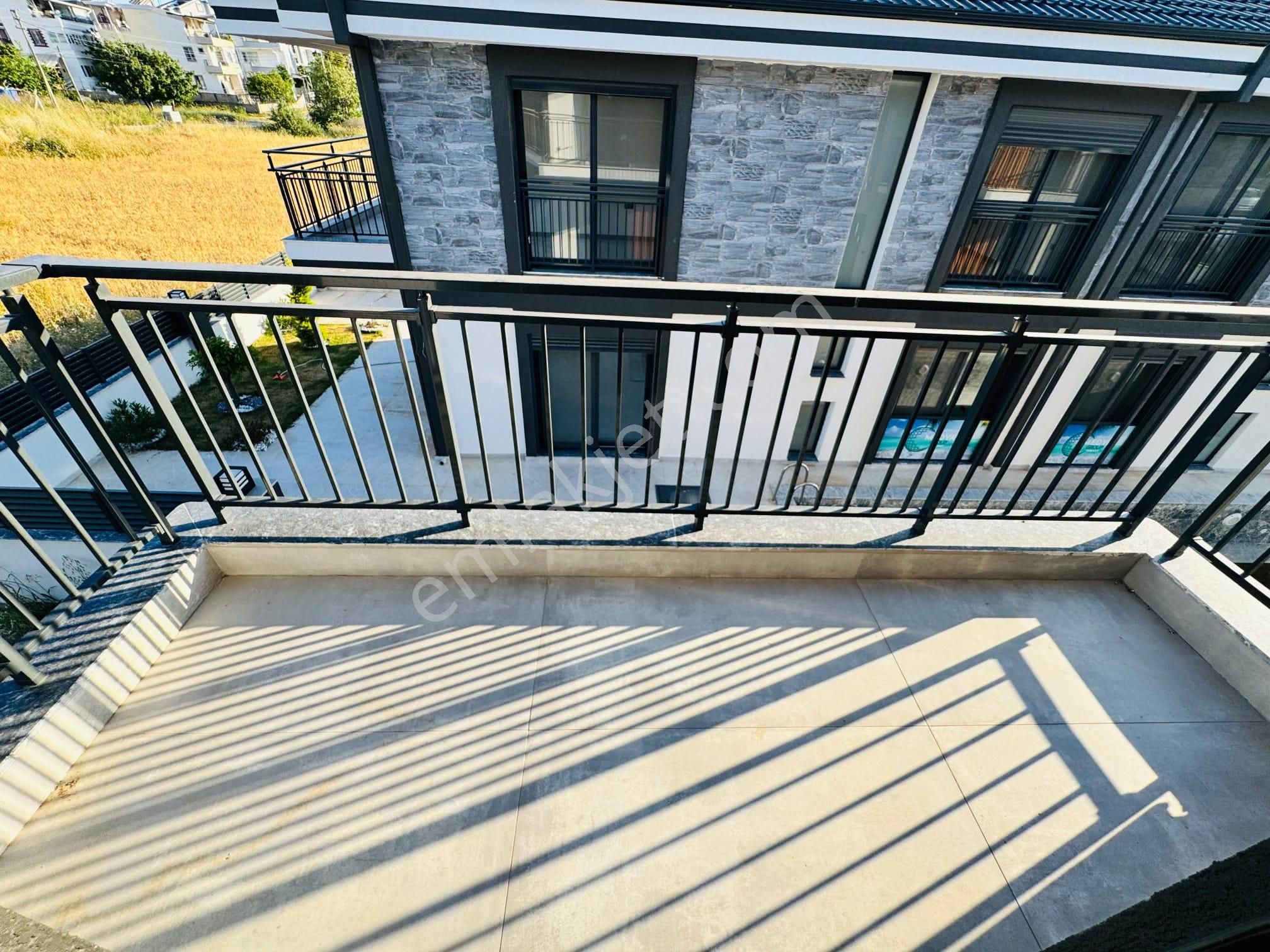 Didim Hisar Mahallesinde Havuzlu Sitede 3+1 Villa - Görsel 34