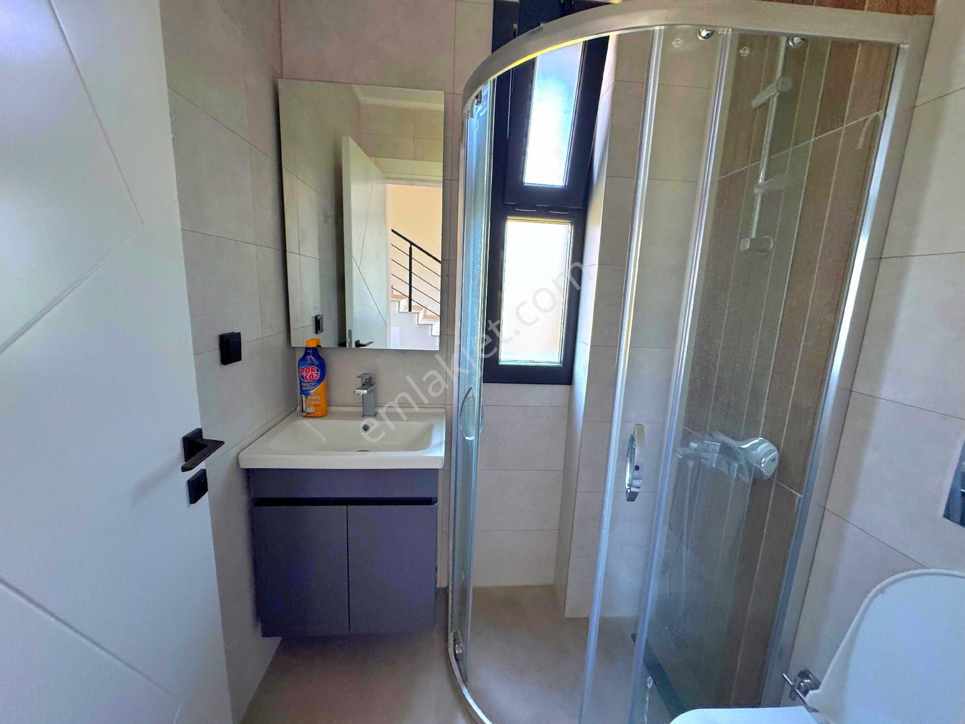 Güzelçamlıda Havuzlu Sitede 3+1 Bahçeli Sıfır Villa - Görsel 25