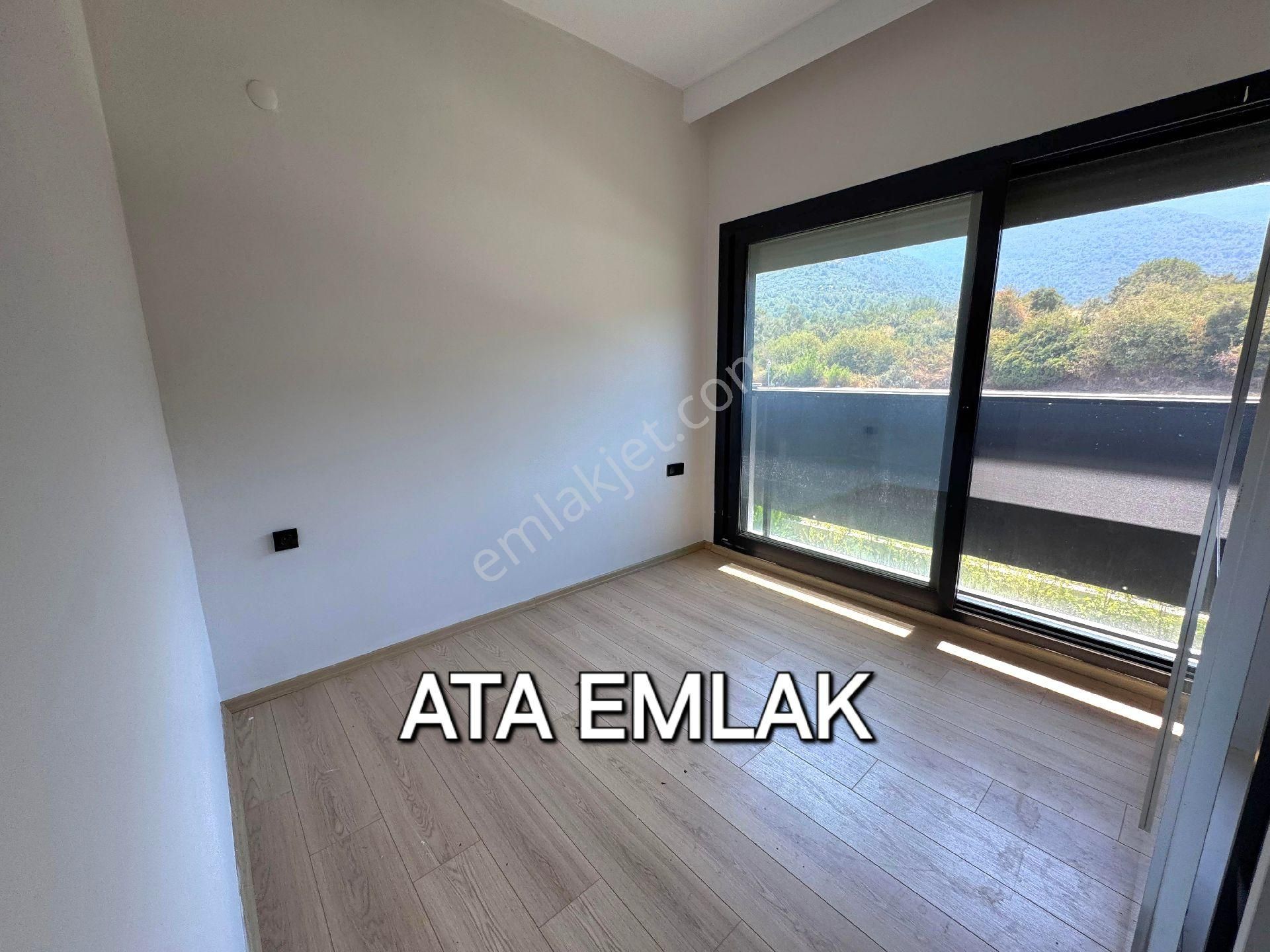 Güzelçamlıda Havuzlu Sitede 3+1 Bahçeli Sıfır Villa - Görsel 32