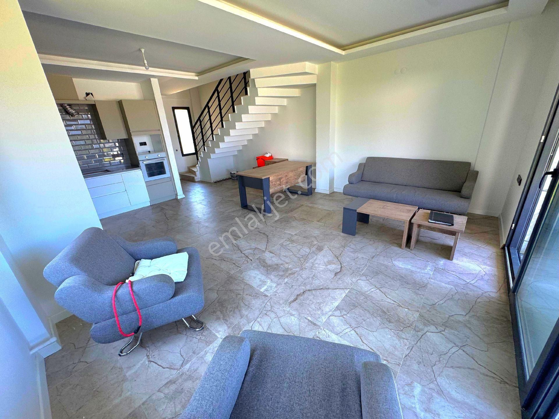 Güzelçamlıda Havuzlu Sitede 3+1 Bahçeli Sıfır Villa - Görsel 26