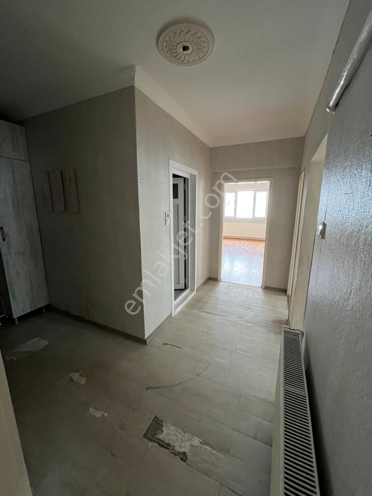 Mareşal Çakmak Mh.de 3+1 Ara Kat Ebevyn Banyolu Satılık Daire - Görsel 26