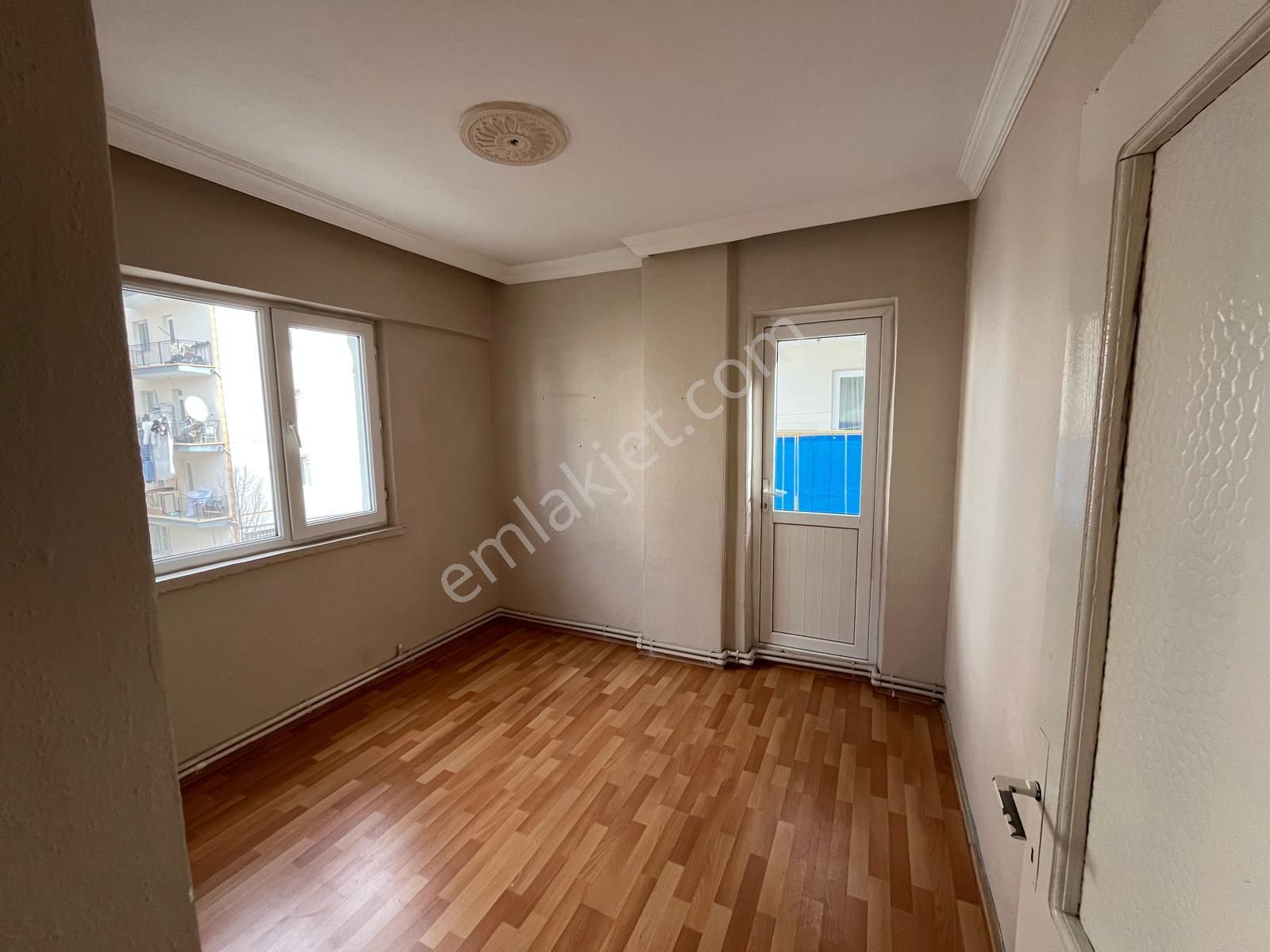 Mareşal Çakmak Mh.de 3+1 Ara Kat Ebevyn Banyolu Satılık Daire - Görsel 13