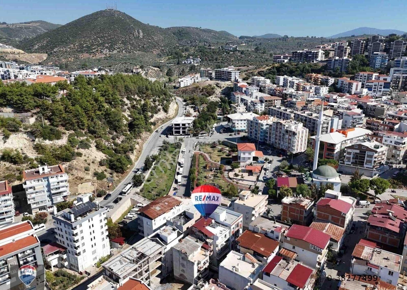 Kuşadası Merkezde Satılık 2 Daire 1 Dükkan - Görsel 28