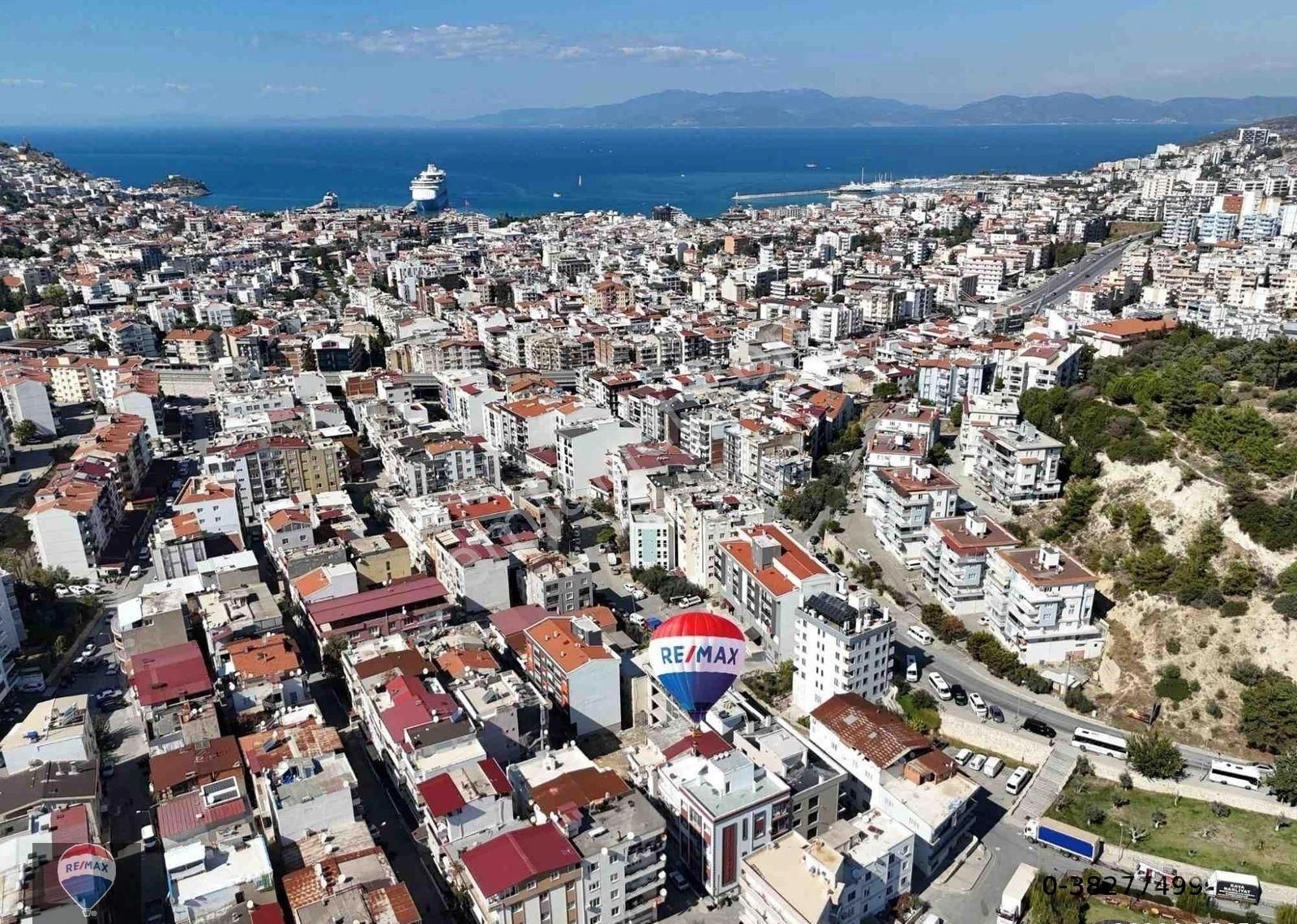 Kuşadası Merkezde Satılık 2 Daire 1 Dükkan - Görsel 6