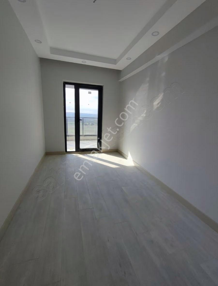 Çerkezköy Cumhuriyet Mah.tepe Bölgesi Doğa İle İç İçe Site 2+1 - Görsel 4