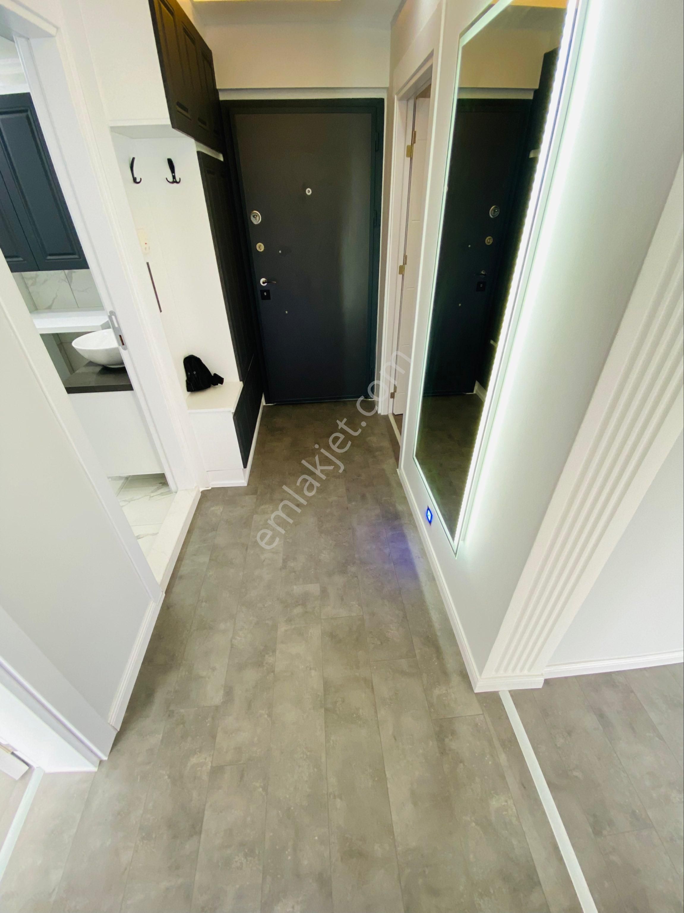 Yeşilyurt Mızraklı Cadde Üzerinde 2+1 90m2 Lüks Dekorlu Ferah Daire - Görsel 12