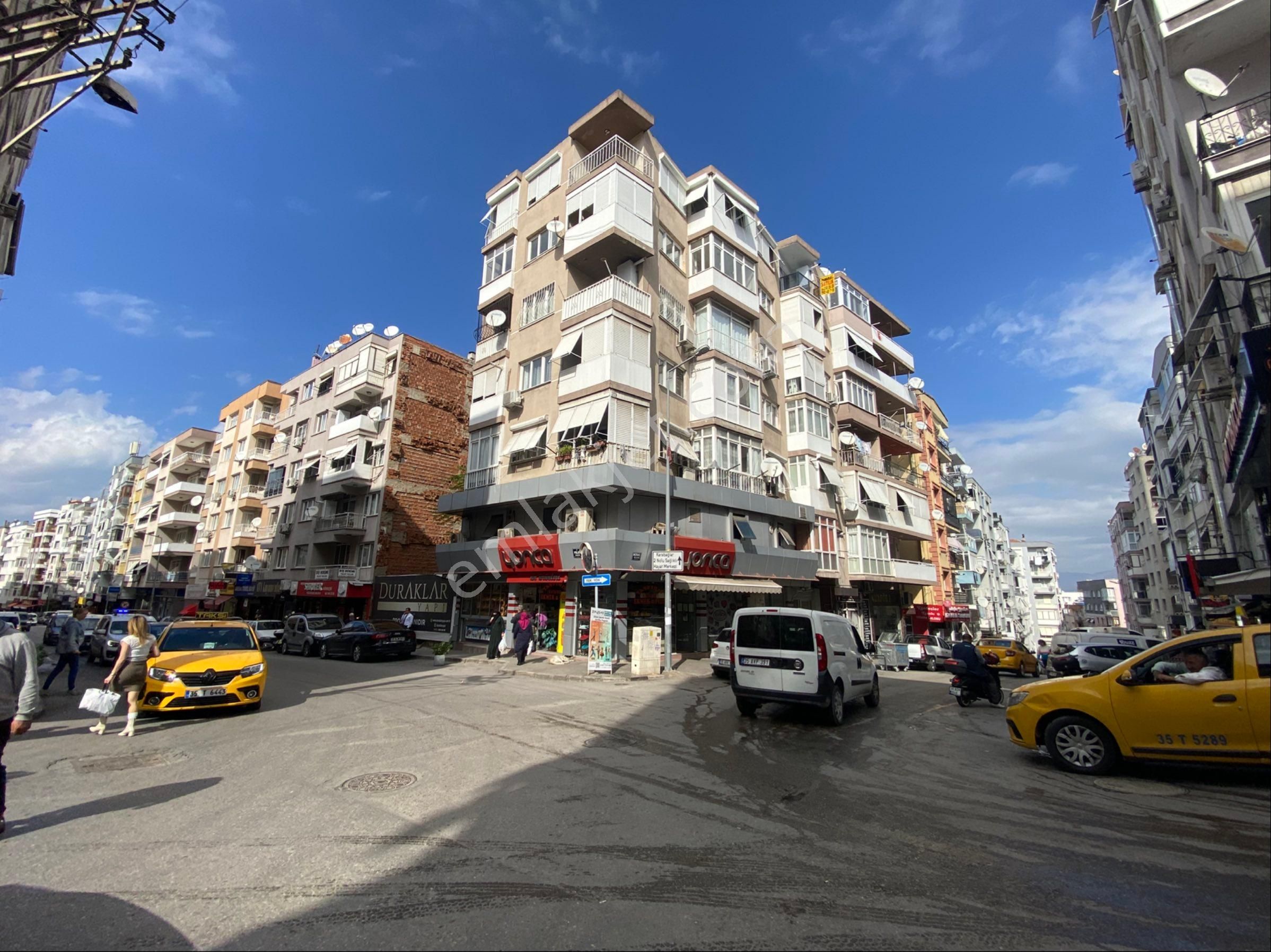Yeşilyurt Mızraklı Cadde Üzerinde 2+1 90m2 Lüks Dekorlu Ferah Daire - Görsel 33