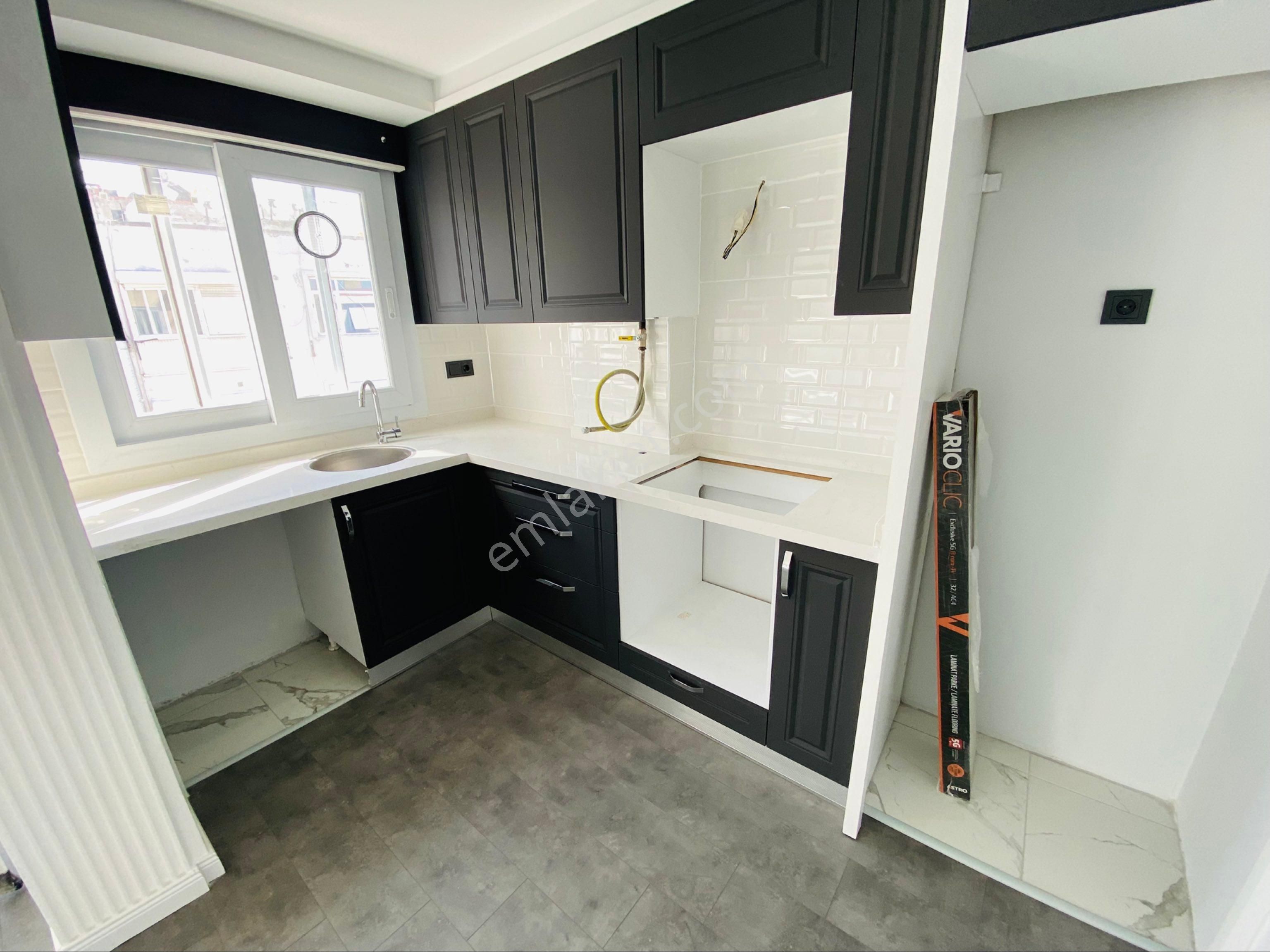 Yeşilyurt Mızraklı Cadde Üzerinde 2+1 90m2 Lüks Dekorlu Ferah Daire - Görsel 11