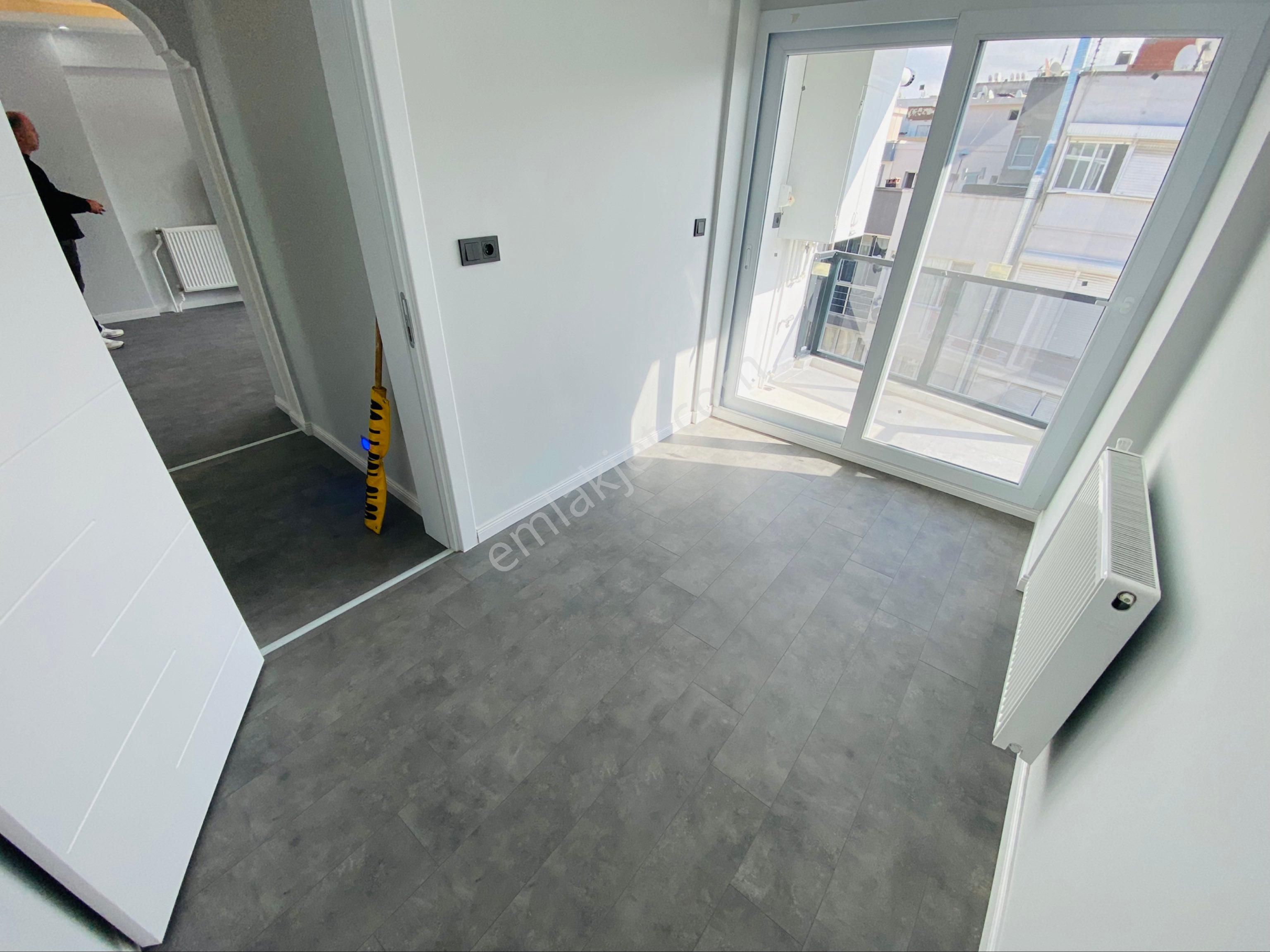 Yeşilyurt Mızraklı Cadde Üzerinde 2+1 90m2 Lüks Dekorlu Ferah Daire - Görsel 17