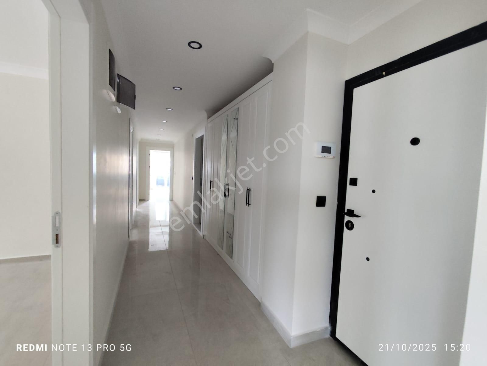 Ayvada'dan Ayvalık Altınovada 5 Katlı Binanın 1 Katı 3+1 Sıfır Lüks Daire - Görsel 8