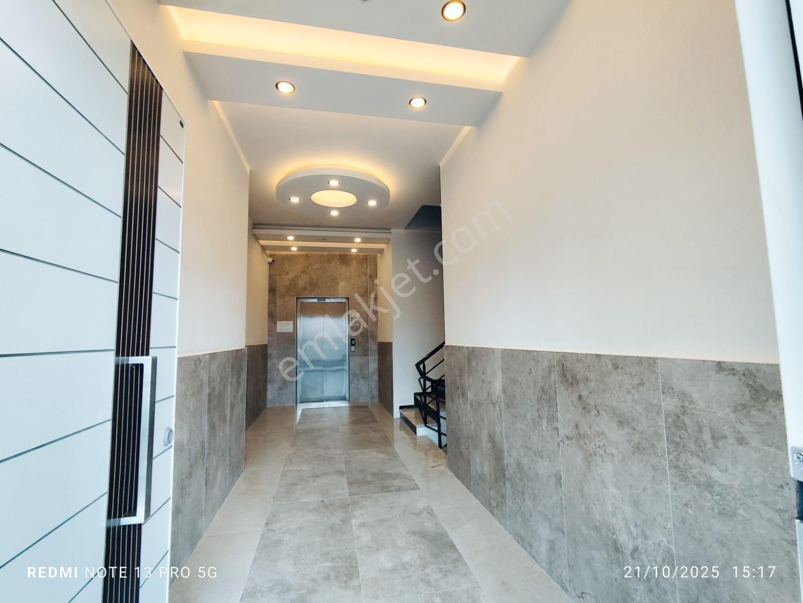 Ayvada'dan Ayvalık Altınovada 5 Katlı Binanın 1 Katı 3+1 Sıfır Lüks Daire - Görsel 5
