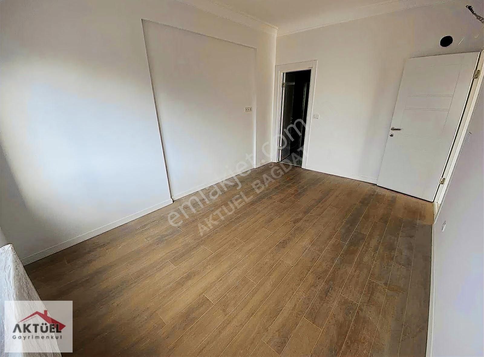 Göztepe'de Deniz Manzaralı Bağdat'a Yakın 140 M2 Balkonlu 3+1 - Görsel 3