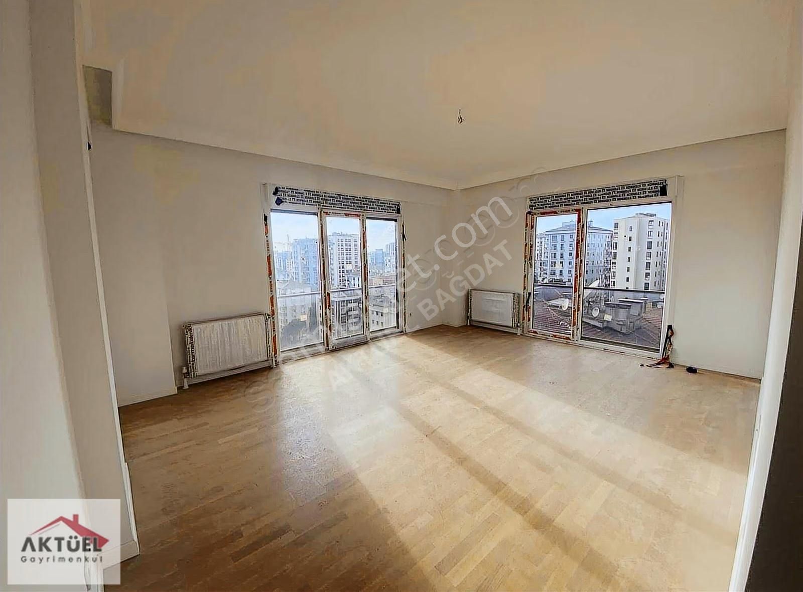 Göztepe'de Deniz Manzaralı Bağdat'a Yakın 140 M2 Balkonlu 3+1 - Görsel 18