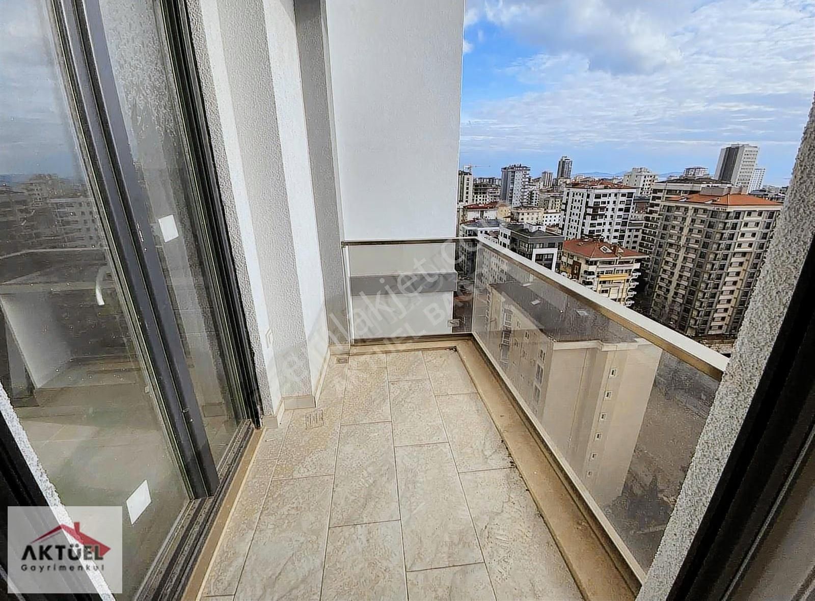 Göztepe'de Deniz Manzaralı Bağdat'a Yakın 140 M2 Balkonlu 3+1 - Görsel 12