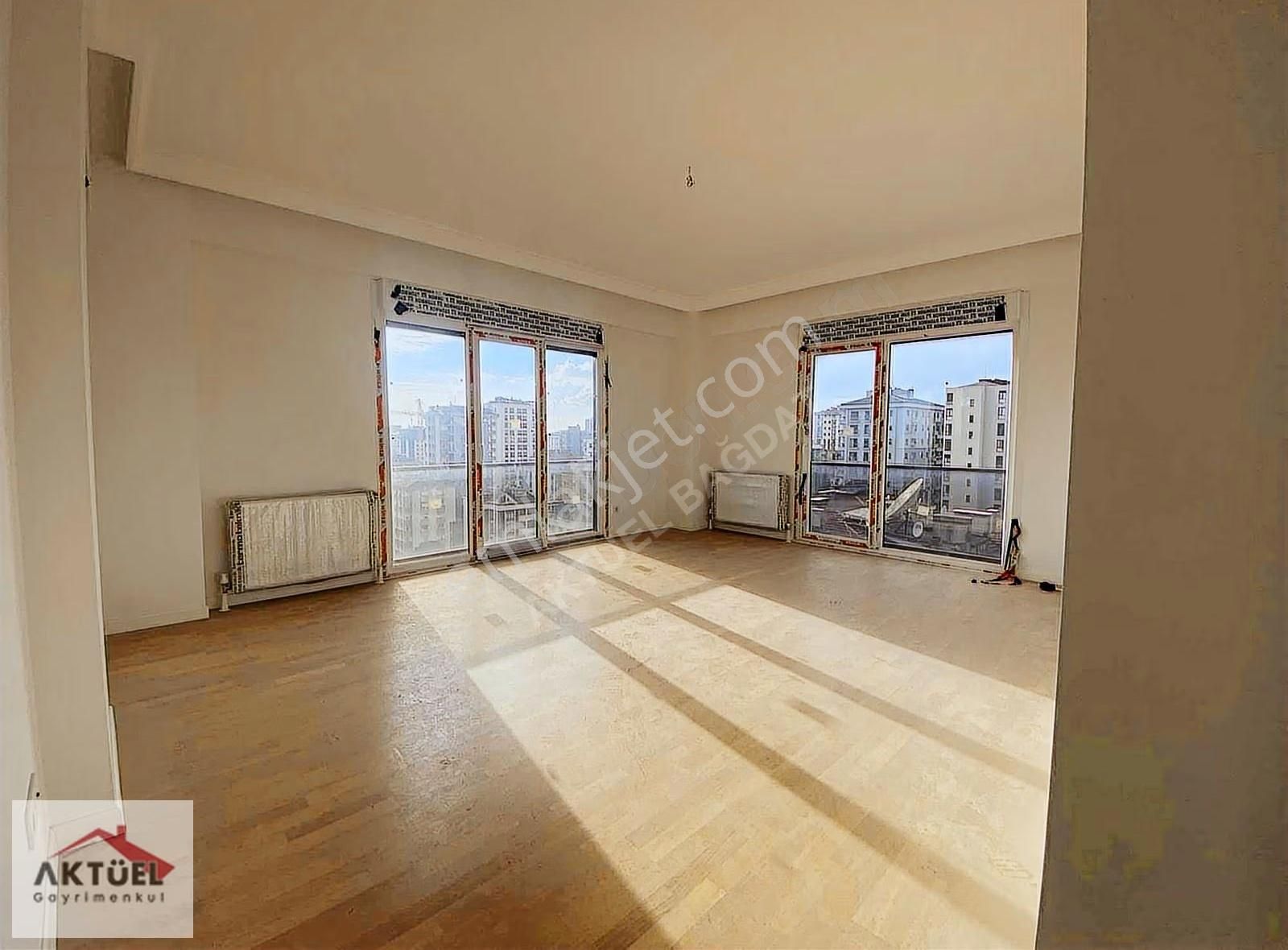 Göztepe'de Deniz Manzaralı Bağdat'a Yakın 140 M2 Balkonlu 3+1 - Görsel 19