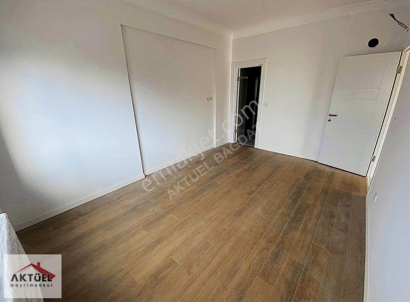 Göztepe'de Deniz Manzaralı Bağdat'a Yakın 140 M2 Balkonlu 3+1 - Görsel 6