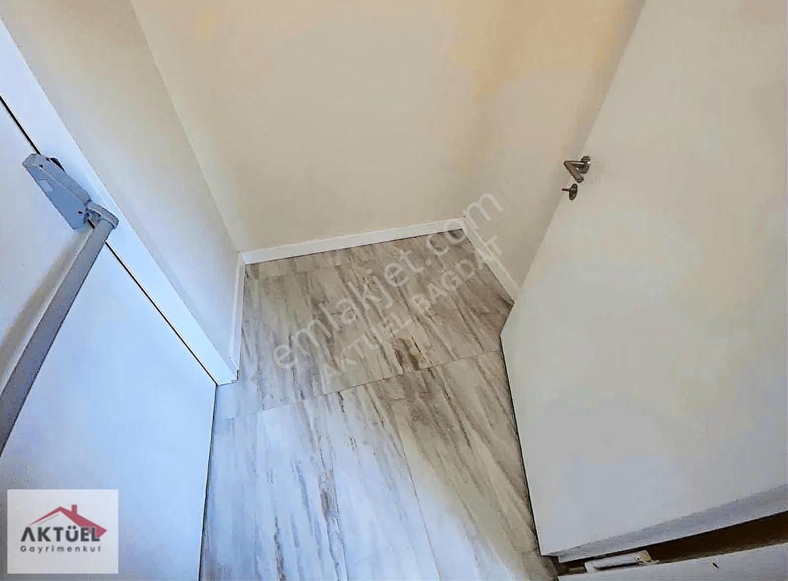 Çiftehavuzlar Sahil'de Büyük Kulübe Yakın 135 M2 Balkonlu 3+1 - Görsel 27