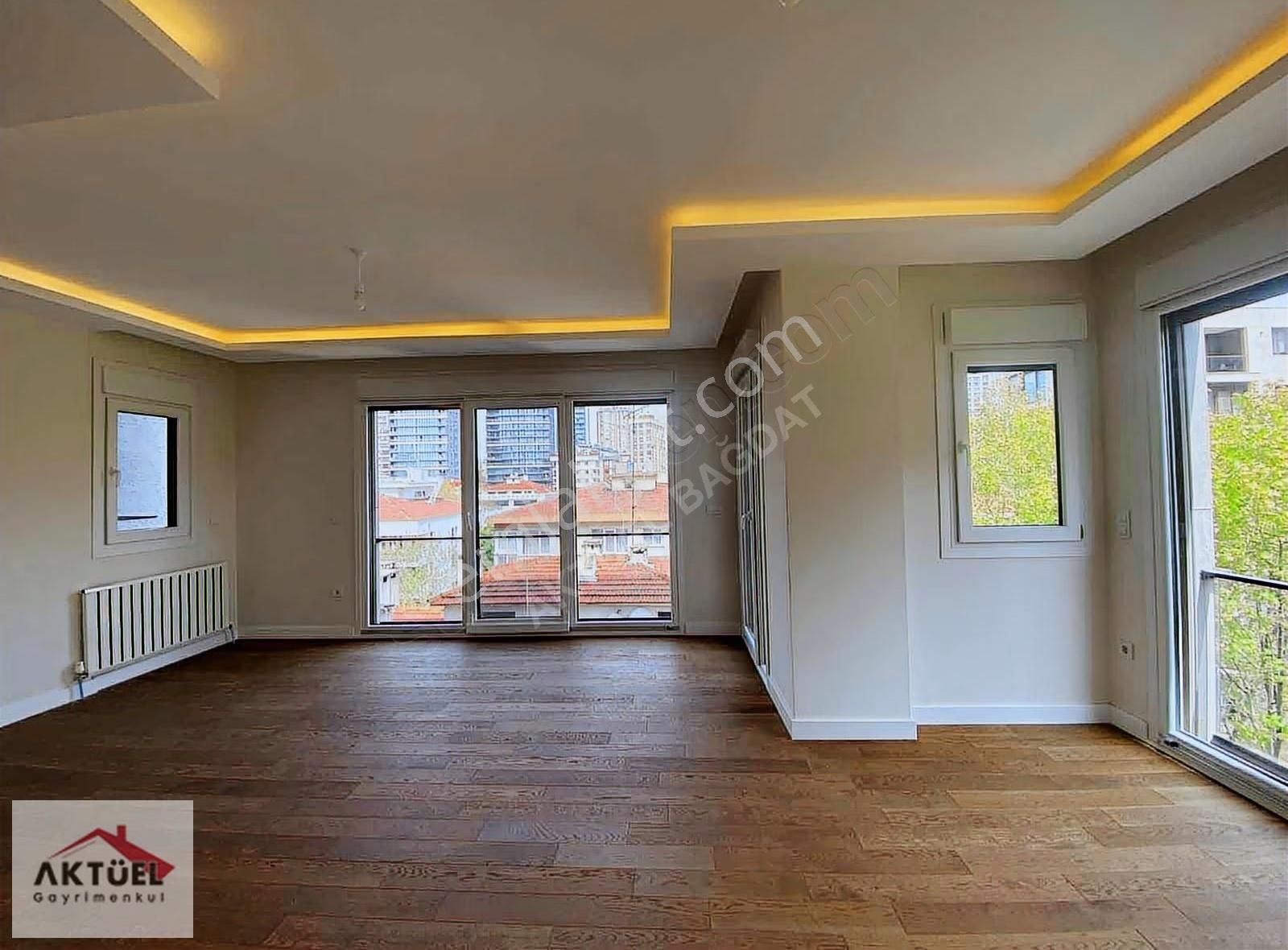 Çiftehavuzlar Sahil'de Büyük Kulübe Yakın 135 M2 Balkonlu 3+1 - Görsel 3