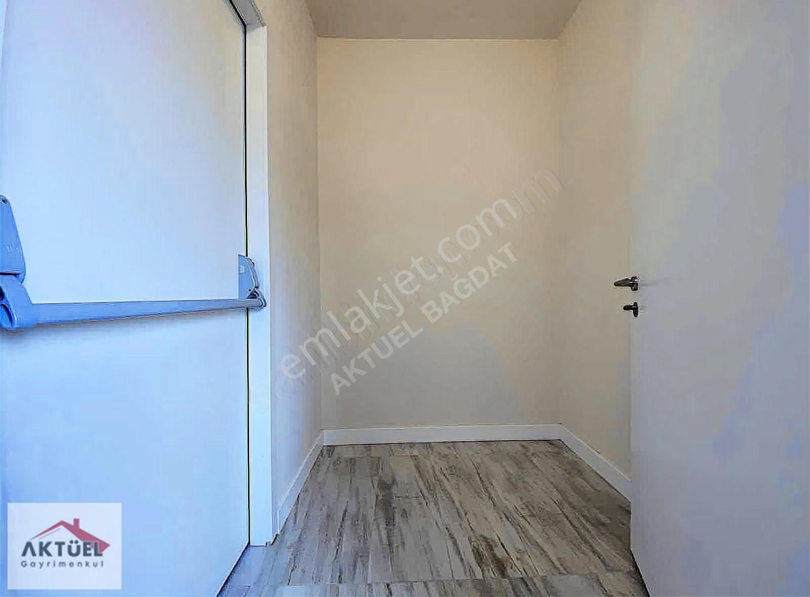 Çiftehavuzlar Sahil'de Büyük Kulübe Yakın 135 M2 Balkonlu 3+1 - Görsel 17