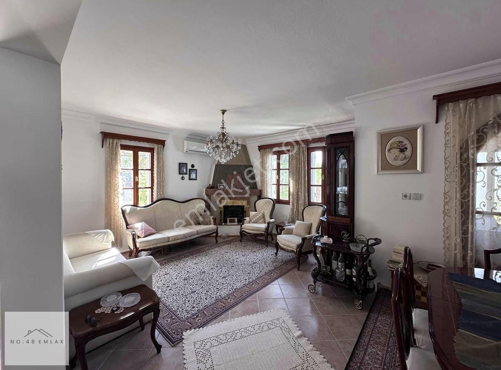 Bitez Asarlık'ta Tam Müstakil Bahçeli Villa - Görsel 18