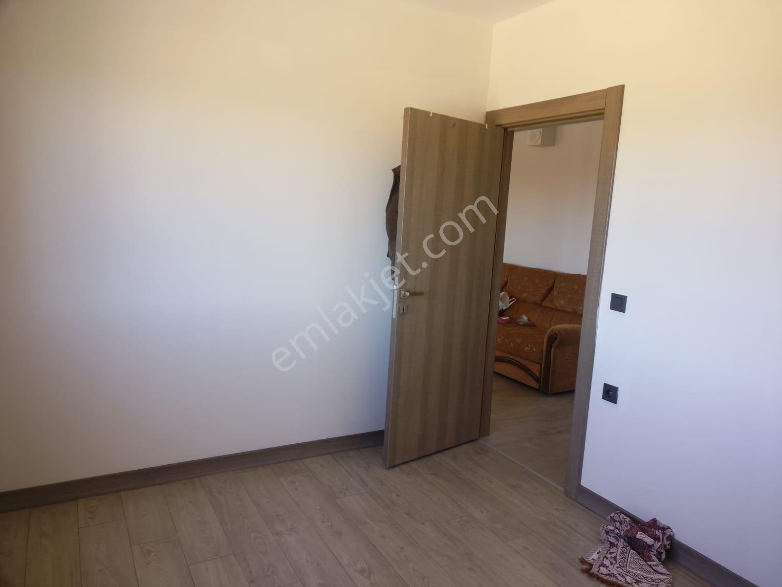 Hankendi Sarılı Köyünde Satlık 800 M2 Bahçeli Ev - Görsel 8