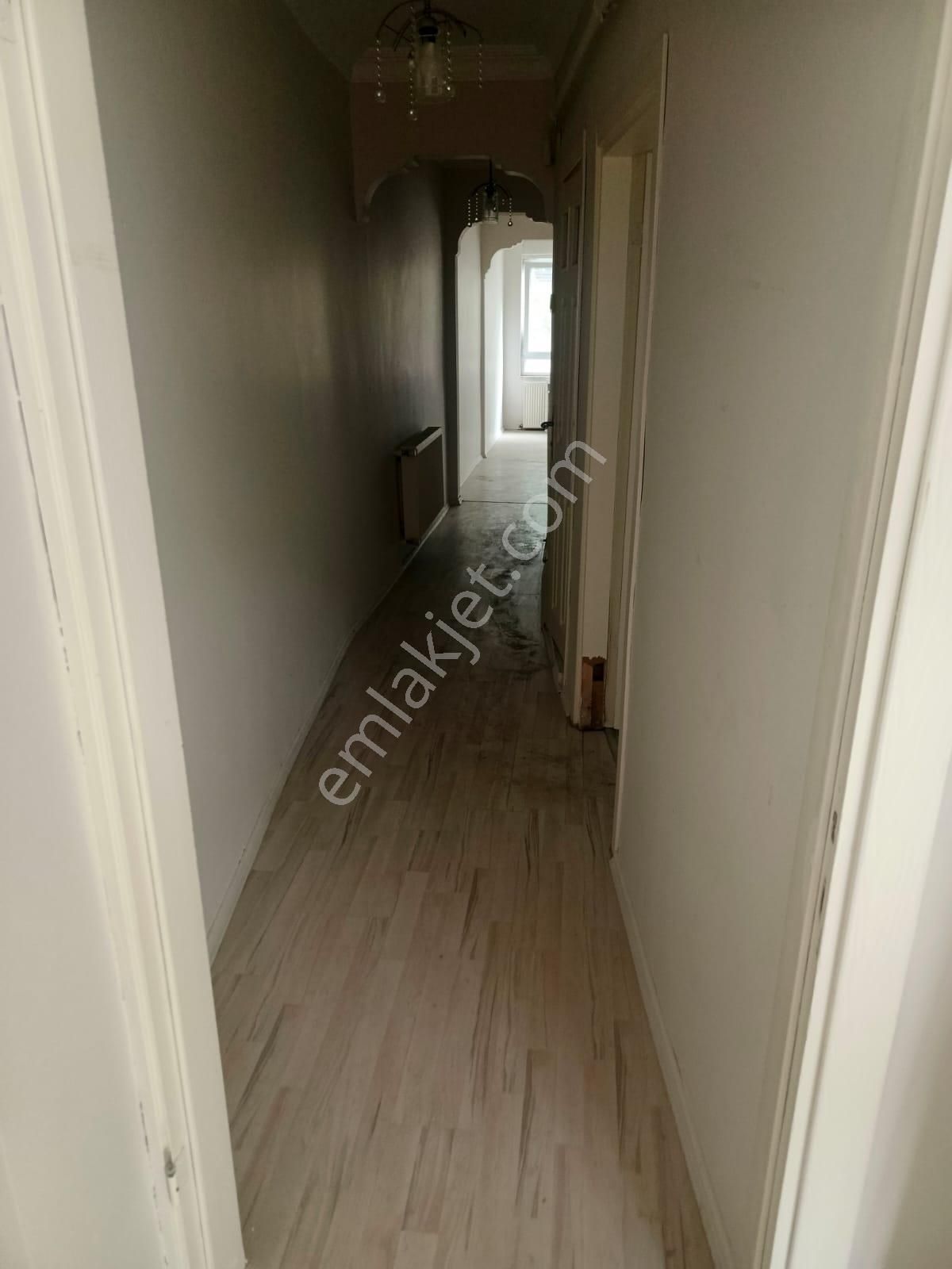 Akşenden Fatih Silivrikapıda 2+1 Full Yapılı 85m² Bahçe Katı Kiralık Daire - Görsel 2