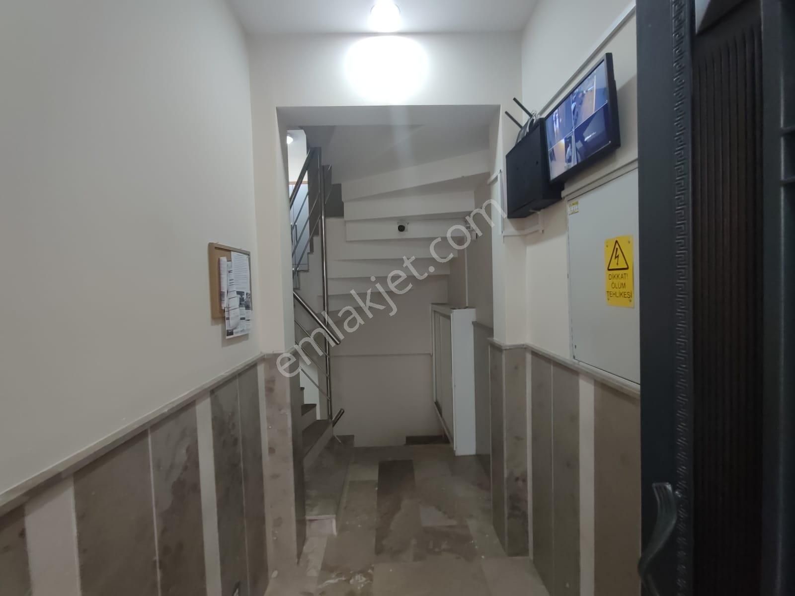 Fevziçakmak Mh. Yeni Binada Asansörlü 2+1 Eşyalı Lüks Daire - Görsel 27