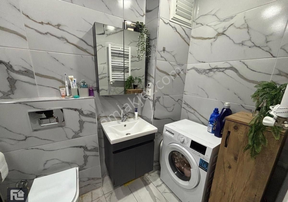 F-l Emlaktan Ünalan Metro Metrobüs Emaar Avm Libadiye Yakını 1+1 Yeni - Görsel 5