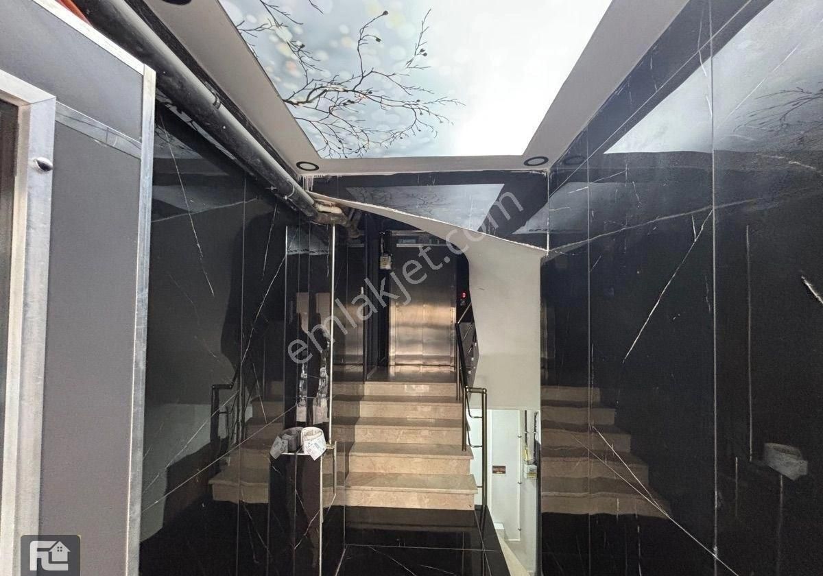 F-l Emlaktan Ünalan Metro Metrobüs Emaar Avm Libadiye Yakını 1+1 Yeni - Görsel 14