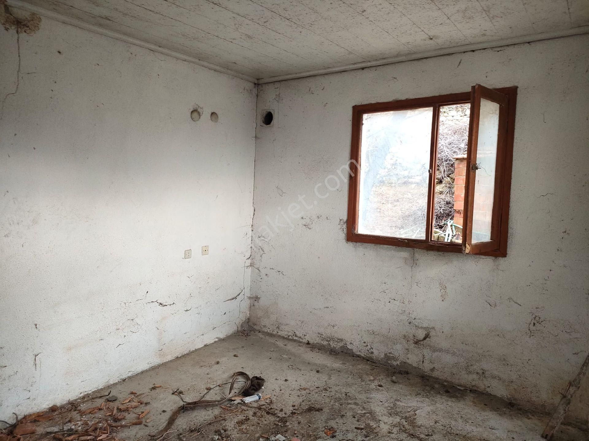 İzmir Bergama Çamoba Mah Satılık Köy Evi - Görsel 14