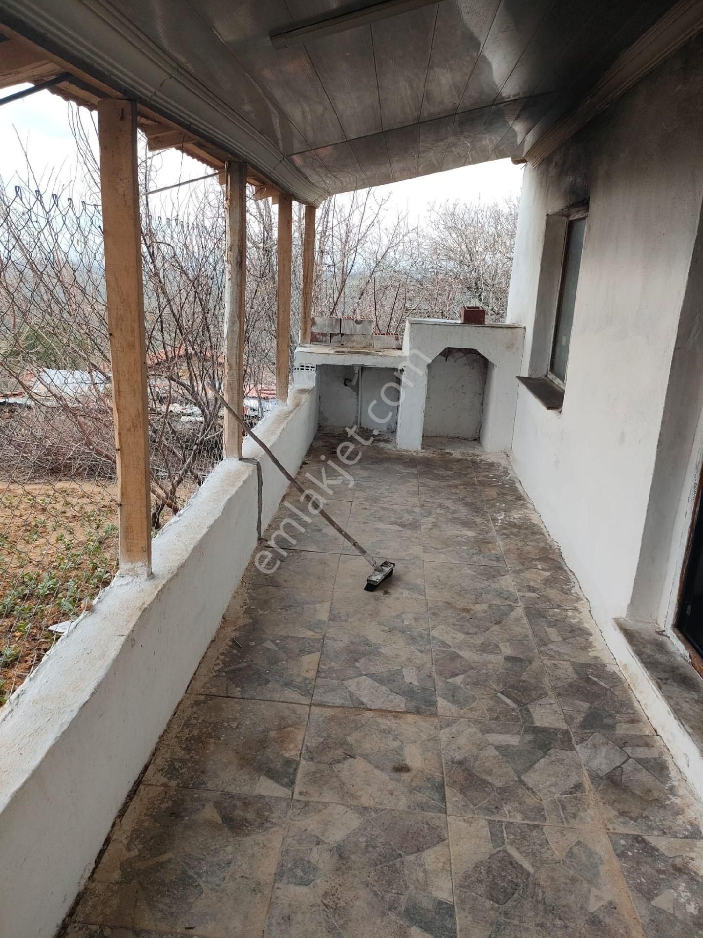 İzmir Bergama Çamoba Mah Satılık Köy Evi - Görsel 3