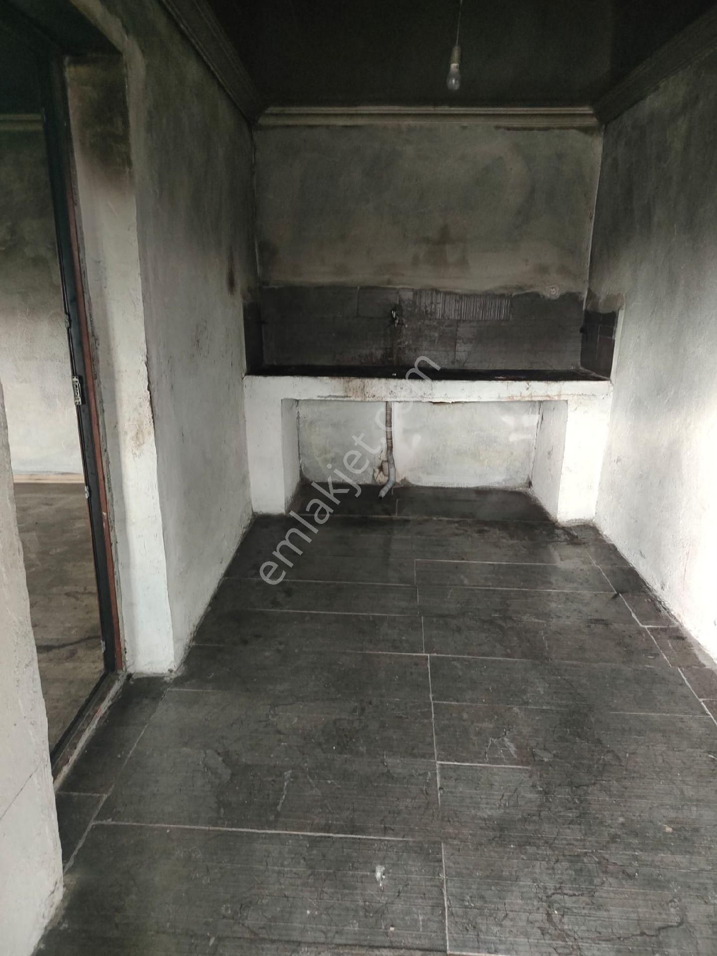 İzmir Bergama Çamoba Mah Satılık Köy Evi - Görsel 9