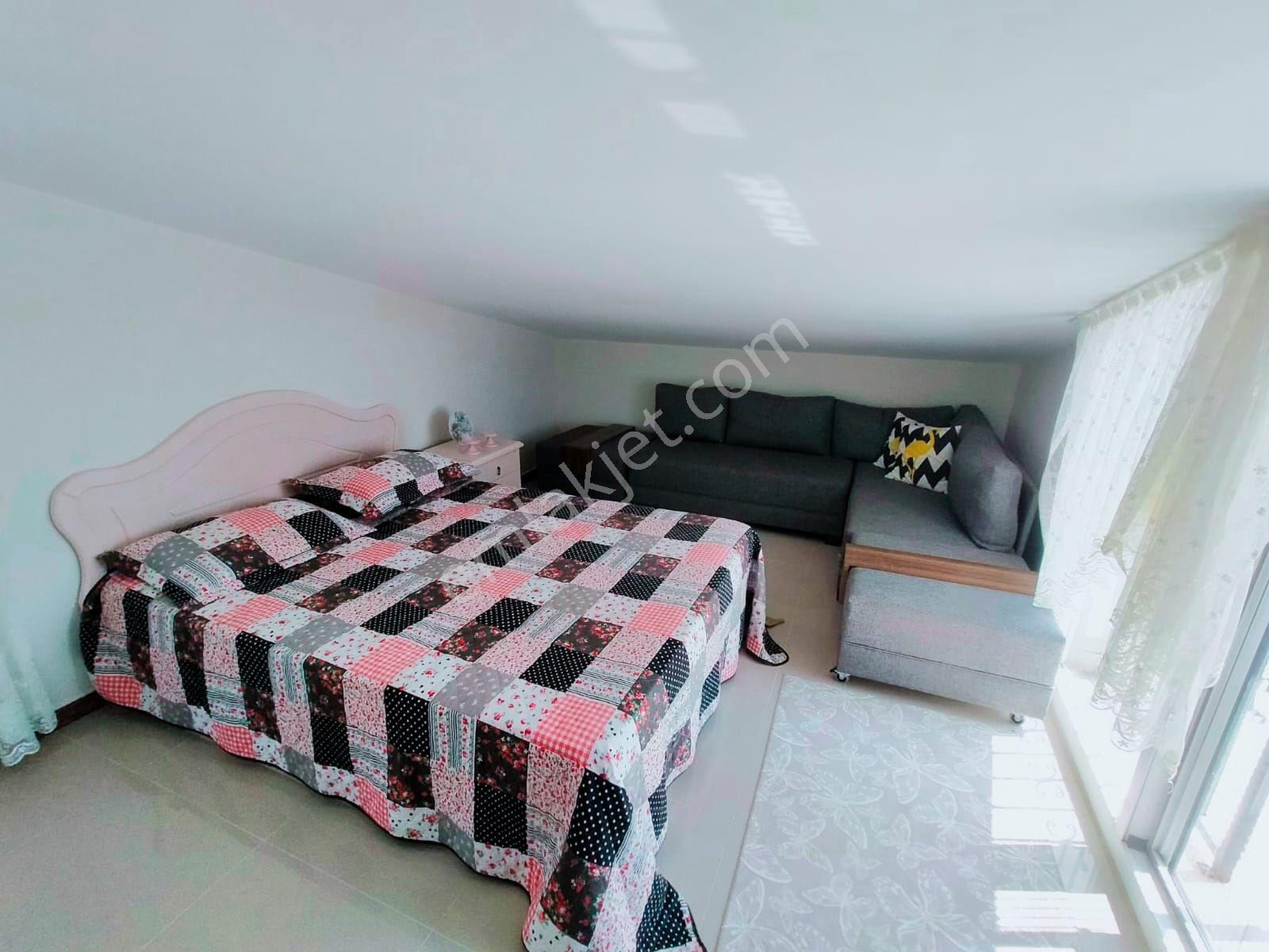 Kuşadası Soğucak'ta Havuzlu Sitede 5+2 Villa - Görsel 28