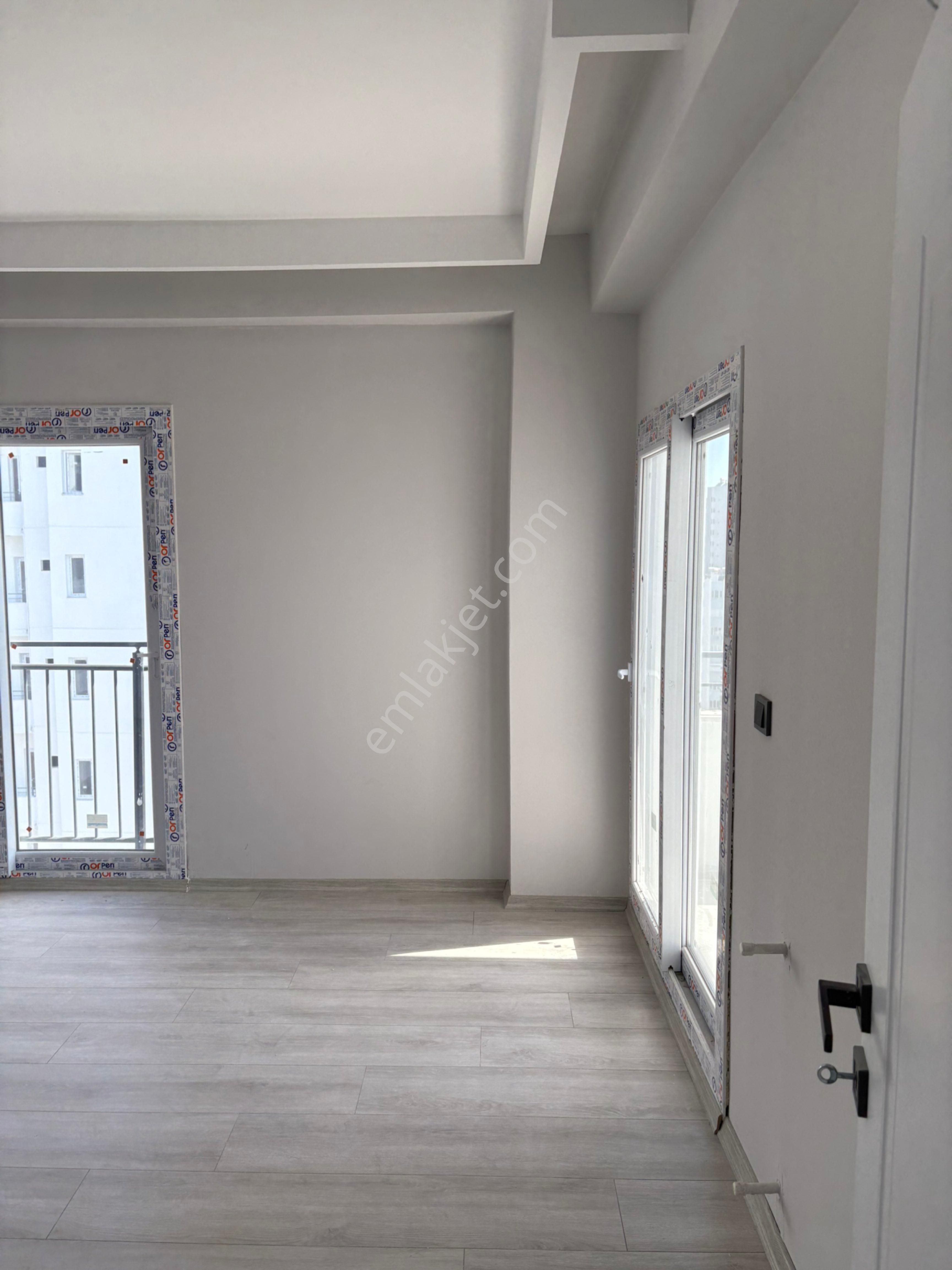 Mavi Bulvarda 3+1 Sıfır Daire Acil Satılık - Görsel 4