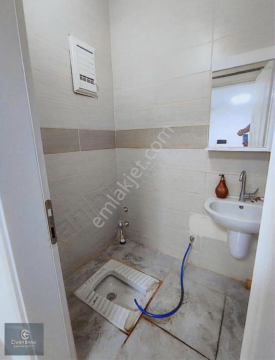 Civan'dan Derebahçe'de 180 M² Satılık İş Yeri - Görsel 3
